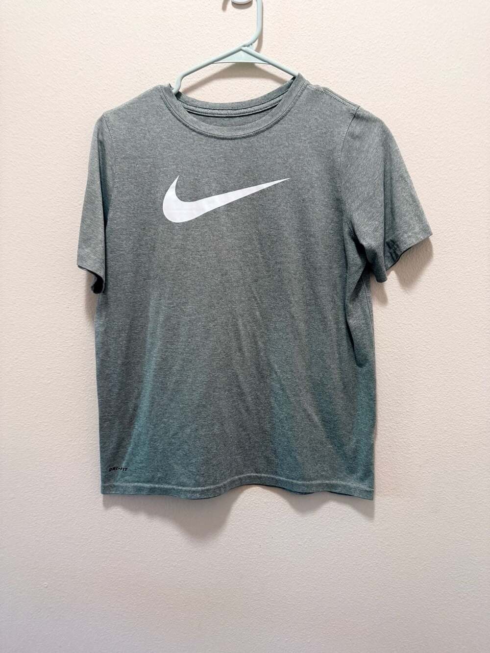 Nike The Nike Tee Dri-FIT Gray Big Kids' T-Shirt XL